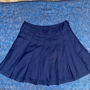 Forever 21 Black Pleated Skirt- size xs
